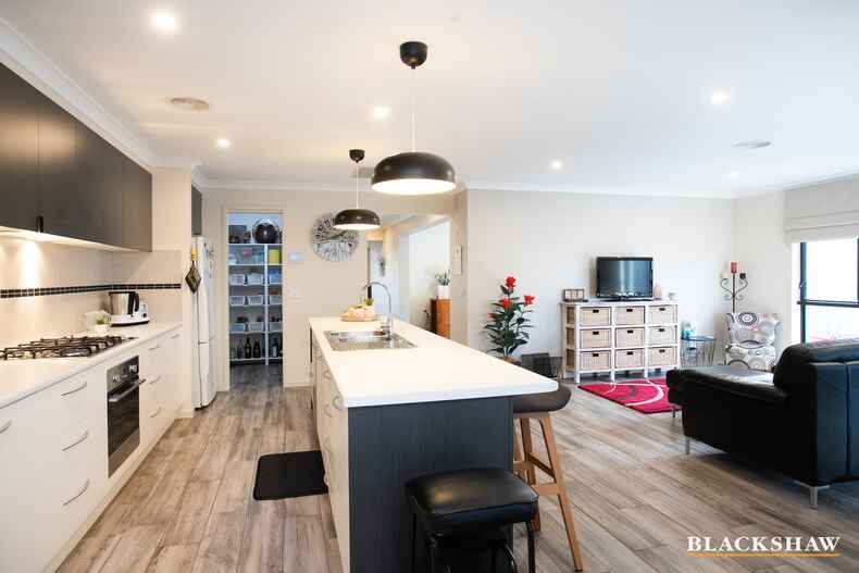 14 Bagarin Avenue Tomakin 14 Bagarin Avenue Tomakin