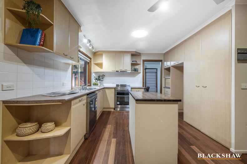 5  Araluen Street Fisher 5  Araluen Street Fisher