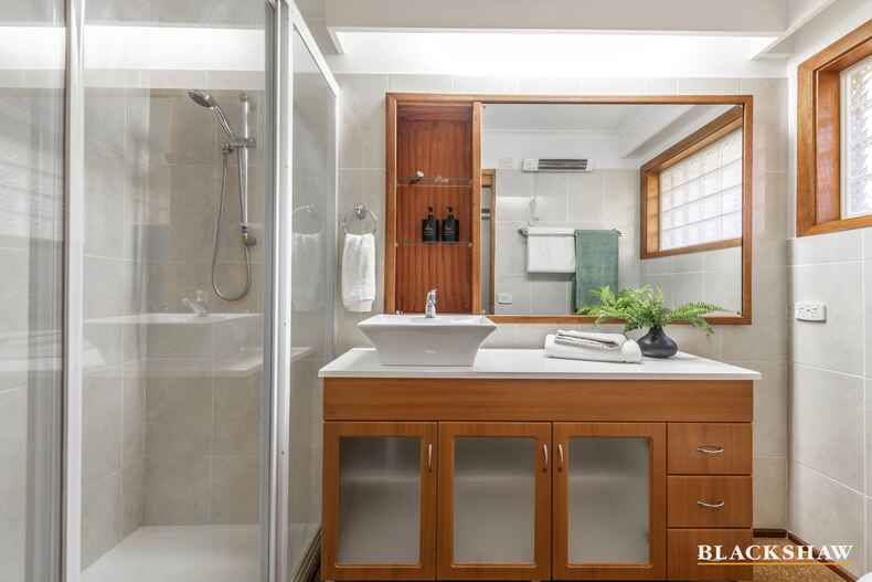 5  Araluen Street Fisher 5  Araluen Street Fisher