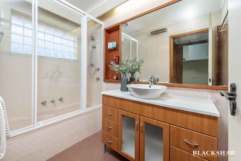 5  Araluen Street Fisher 5  Araluen Street Fisher