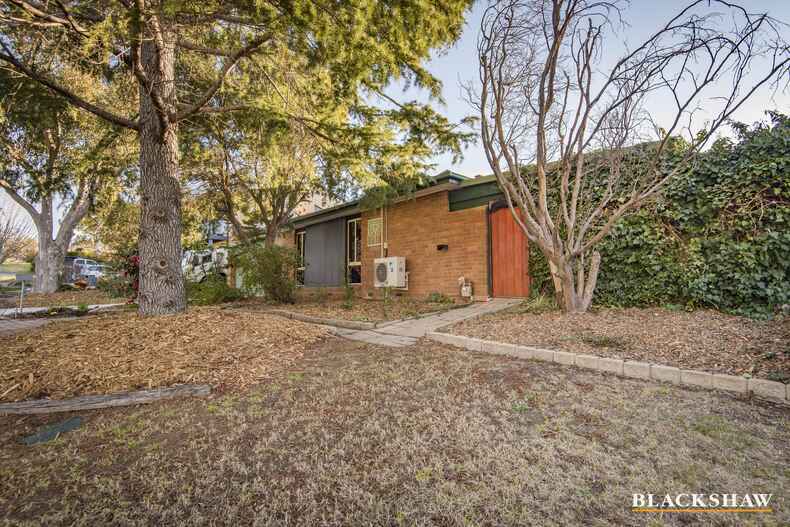 5  Araluen Street Fisher 5  Araluen Street Fisher