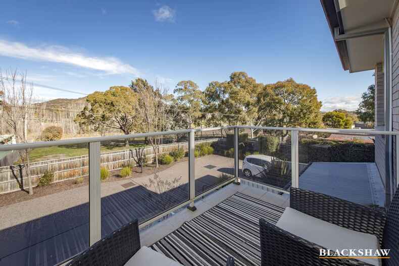 2/30 Bernacchi Street Mawson