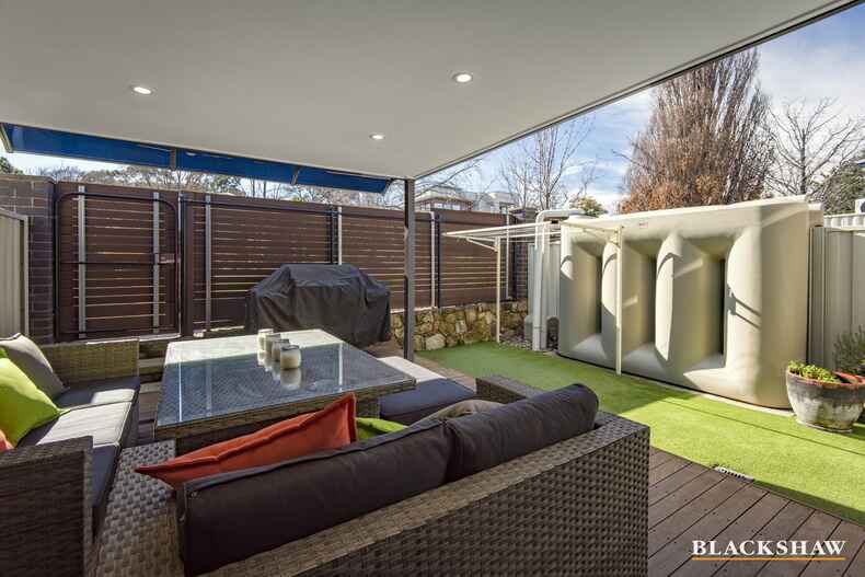 2/30 Bernacchi Street Mawson