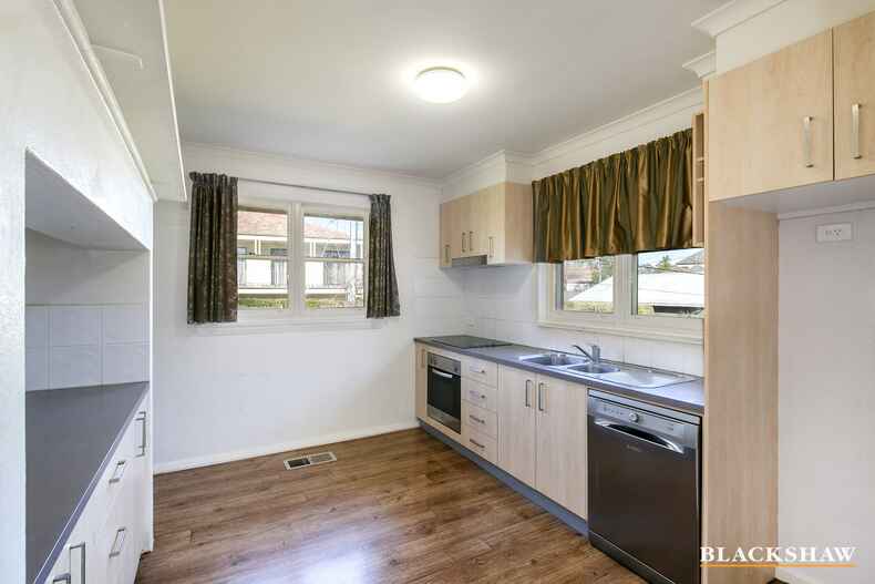 66 Schlich Street Yarralumla 66 Schlich Street Yarralumla