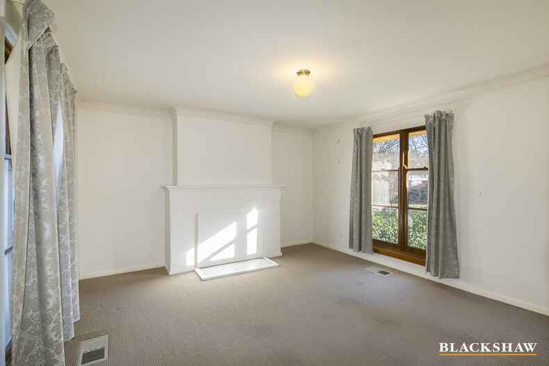 66 Schlich Street Yarralumla 66 Schlich Street Yarralumla