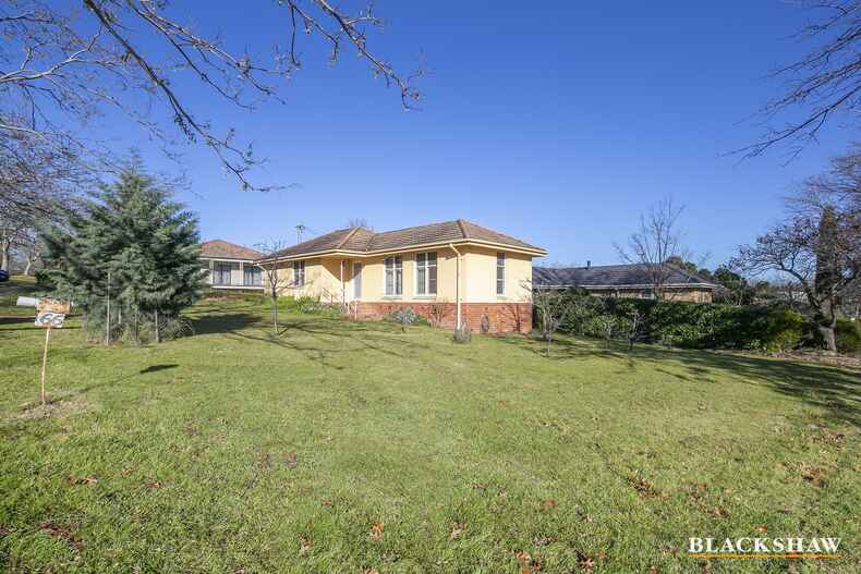 66 Schlich Street Yarralumla 66 Schlich Street Yarralumla
