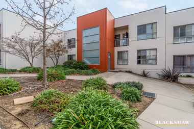 8B/17 Uriarra Road Queanbeyan