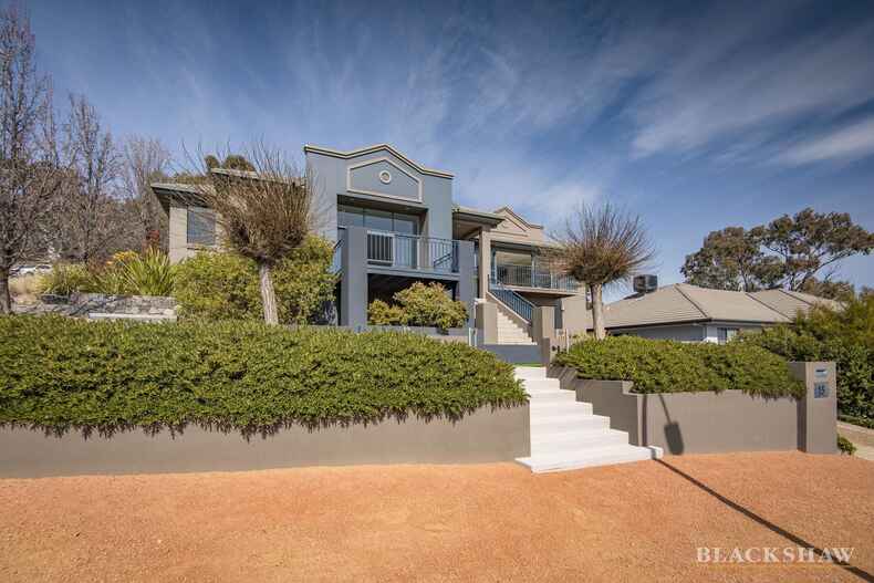 15 Lobelia Close Jerrabomberra