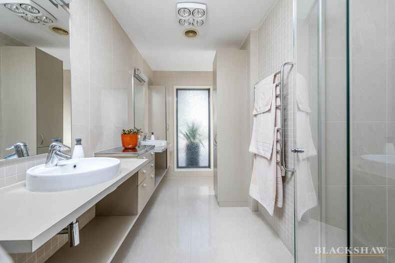 15 Lobelia Close Jerrabomberra