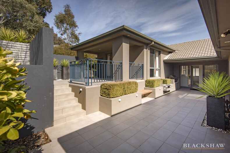 15 Lobelia Close Jerrabomberra
