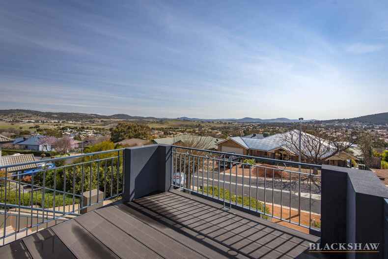 15 Lobelia Close Jerrabomberra