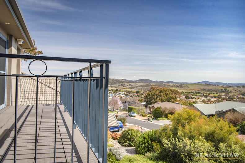 15 Lobelia Close Jerrabomberra