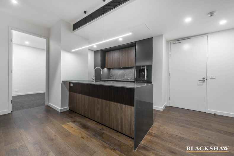 76/7 State Circle Forrest 76/7 State Circle Forrest