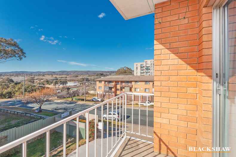 2/9 Crest Road Queanbeyan 2/9 Crest Road Queanbeyan