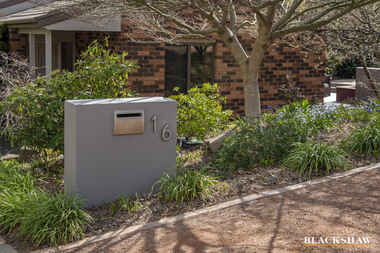 16 Longley Place Florey