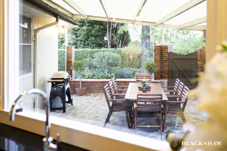 9 Daly Street Deakin