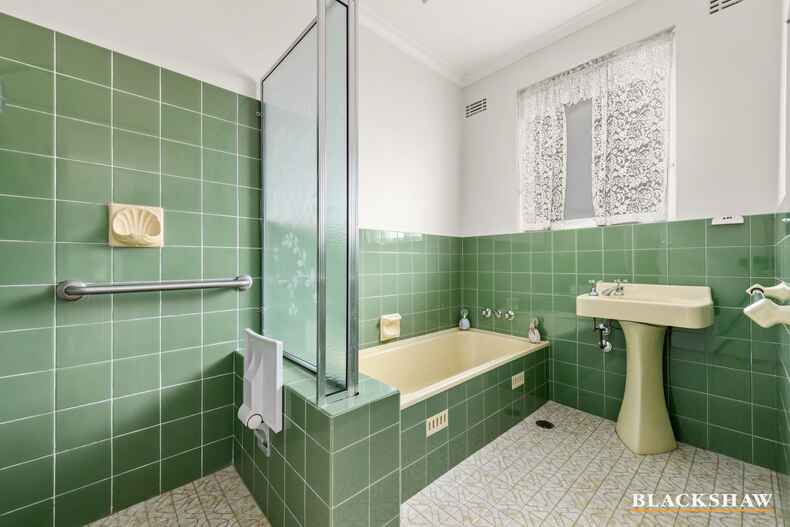 6 Mosman Place Narrabundah