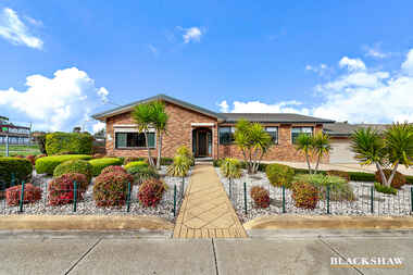 72 Vanzetti Crescent Kambah