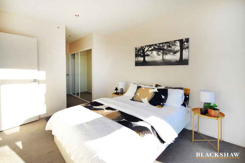 62/3 London Circuit City 62/3 London Circuit City