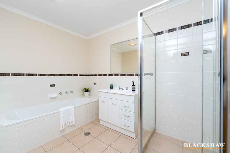 169 Anthony Rolfe Avenue Gungahlin 169 Anthony Rolfe Avenue Gungahlin