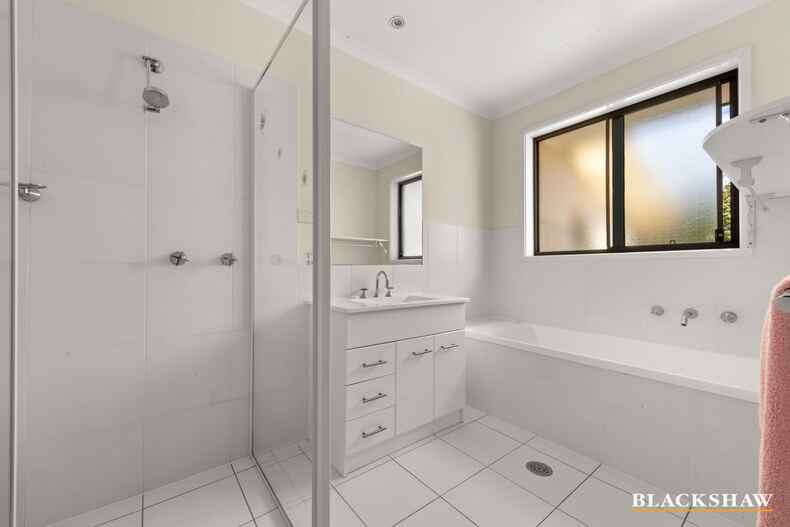 9 Bryan Hudson Street Macgregor 9 Bryan Hudson Street Macgregor