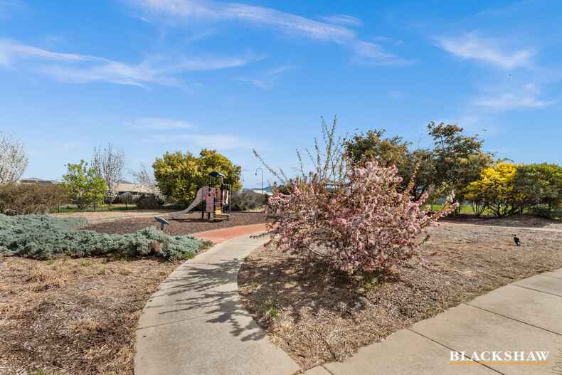 9 Bryan Hudson Street Macgregor 9 Bryan Hudson Street Macgregor