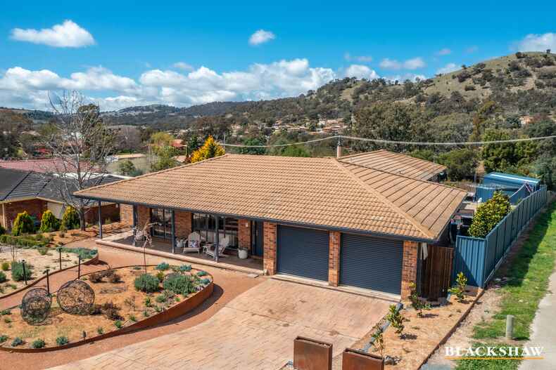 11 Weavers Crescent Theodore 11 Weavers Crescent Theodore