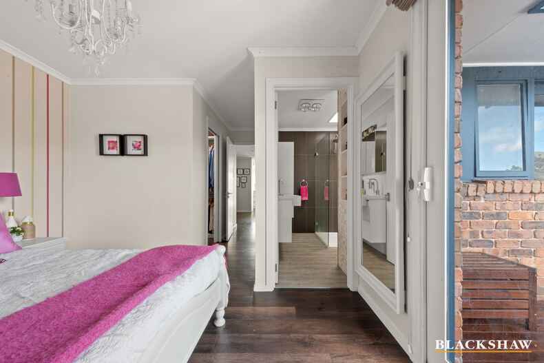 11 Weavers Crescent Theodore 11 Weavers Crescent Theodore