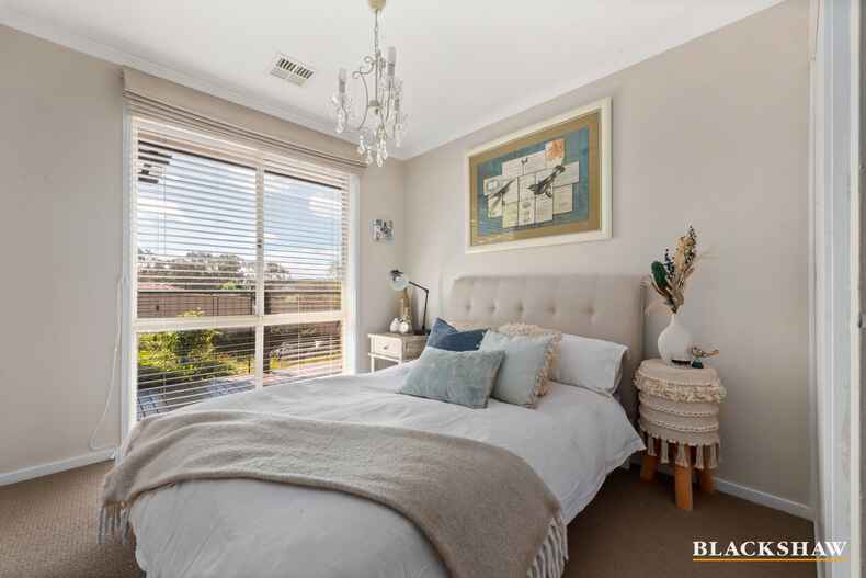 11 Weavers Crescent Theodore 11 Weavers Crescent Theodore