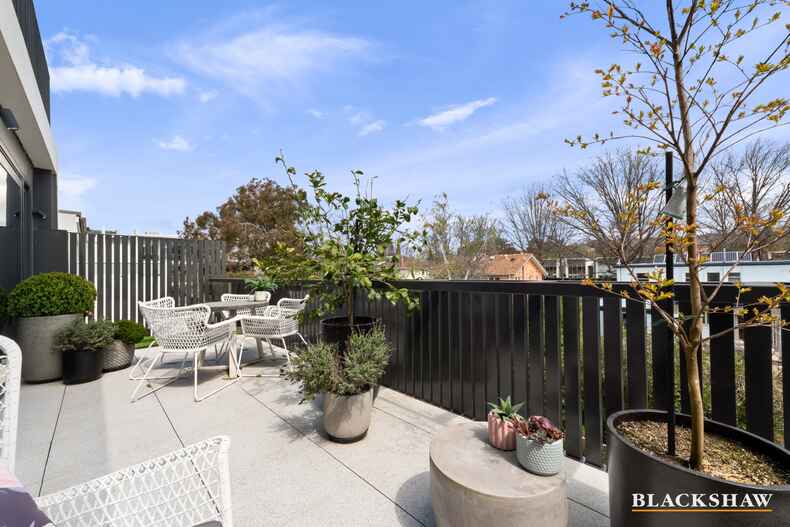 22/22 Canberra Avenue Forrest