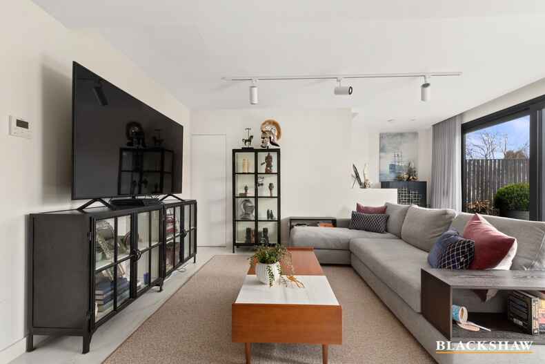 22/22 Canberra Avenue Forrest