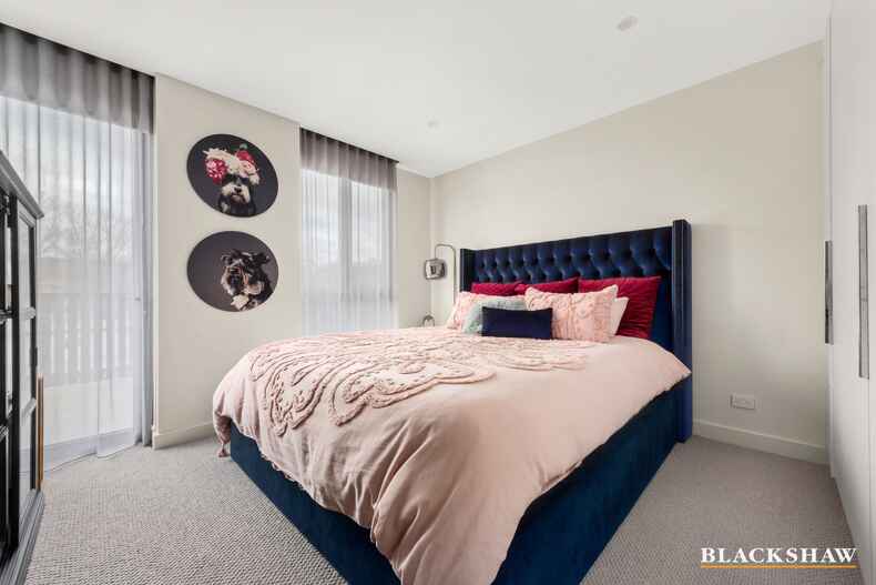 22/22 Canberra Avenue Forrest