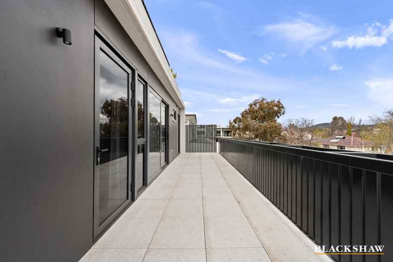 22/22 Canberra Avenue Forrest