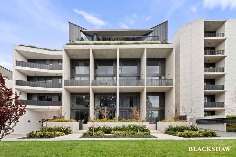 22/22 Canberra Avenue Forrest