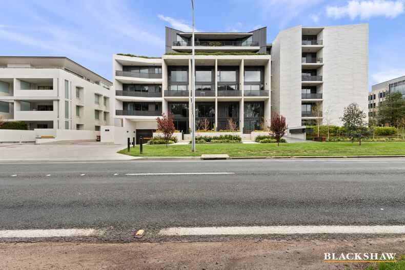 22/22 Canberra Avenue Forrest