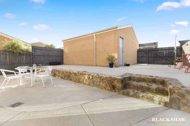 21 Neil Currie Street Casey 21 Neil Currie Street Casey