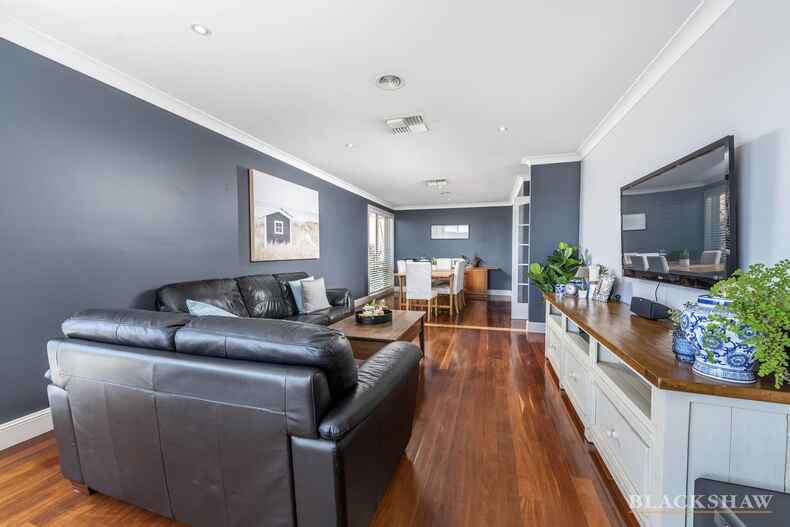 22 Mackerras Crescent Theodore 22 Mackerras Crescent Theodore