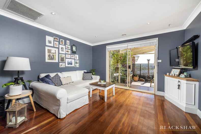 22 Mackerras Crescent Theodore 22 Mackerras Crescent Theodore