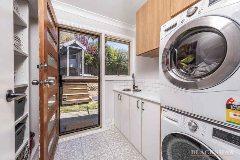 22 Mackerras Crescent Theodore 22 Mackerras Crescent Theodore