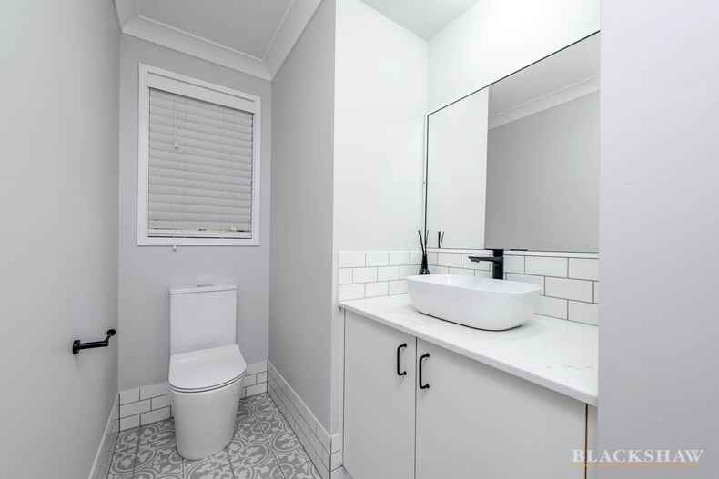 22 Mackerras Crescent Theodore 22 Mackerras Crescent Theodore