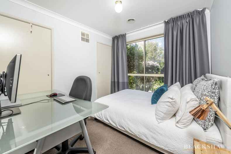 22 Mackerras Crescent Theodore 22 Mackerras Crescent Theodore
