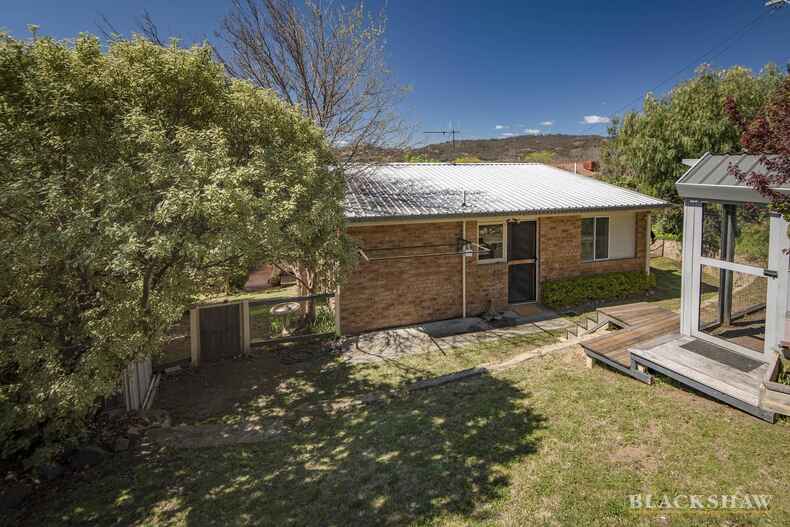 22 Mackerras Crescent Theodore 22 Mackerras Crescent Theodore