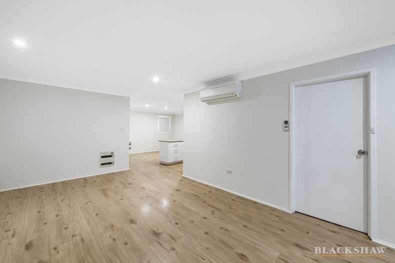 60B/12 Albermarle Place Phillip