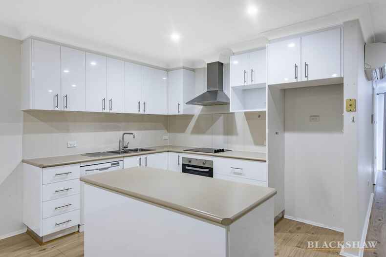 60B/12 Albermarle Place Phillip