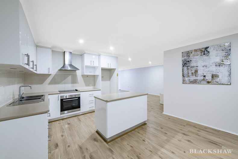 60B/12 Albermarle Place Phillip