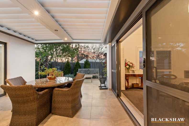 1/12 Gilmore Crescent Garran