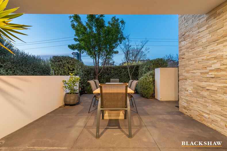 1/12 Gilmore Crescent Garran