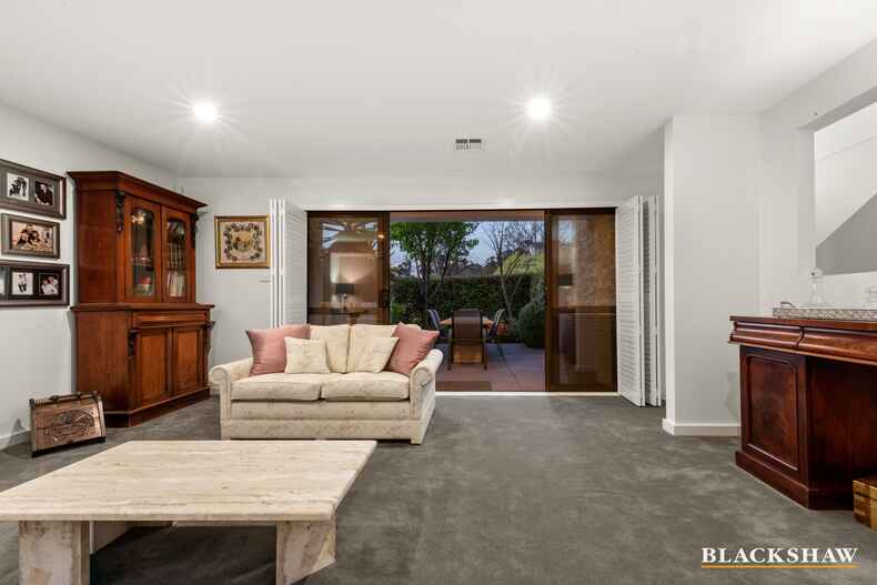 1/12 Gilmore Crescent Garran