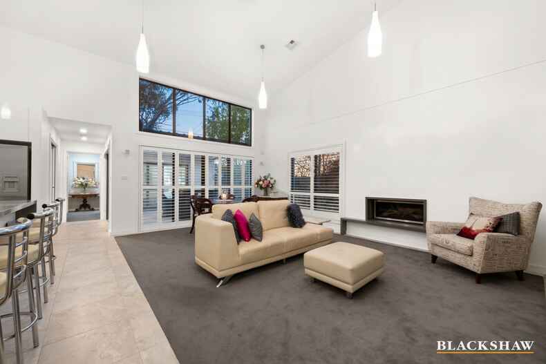 1/12 Gilmore Crescent Garran