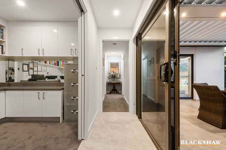 1/12 Gilmore Crescent Garran